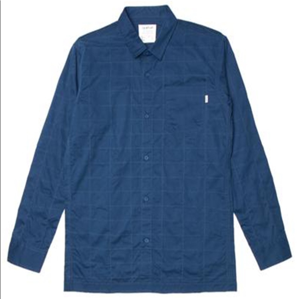 🚨Button Up in Navy from Fairplay Brand- Medium